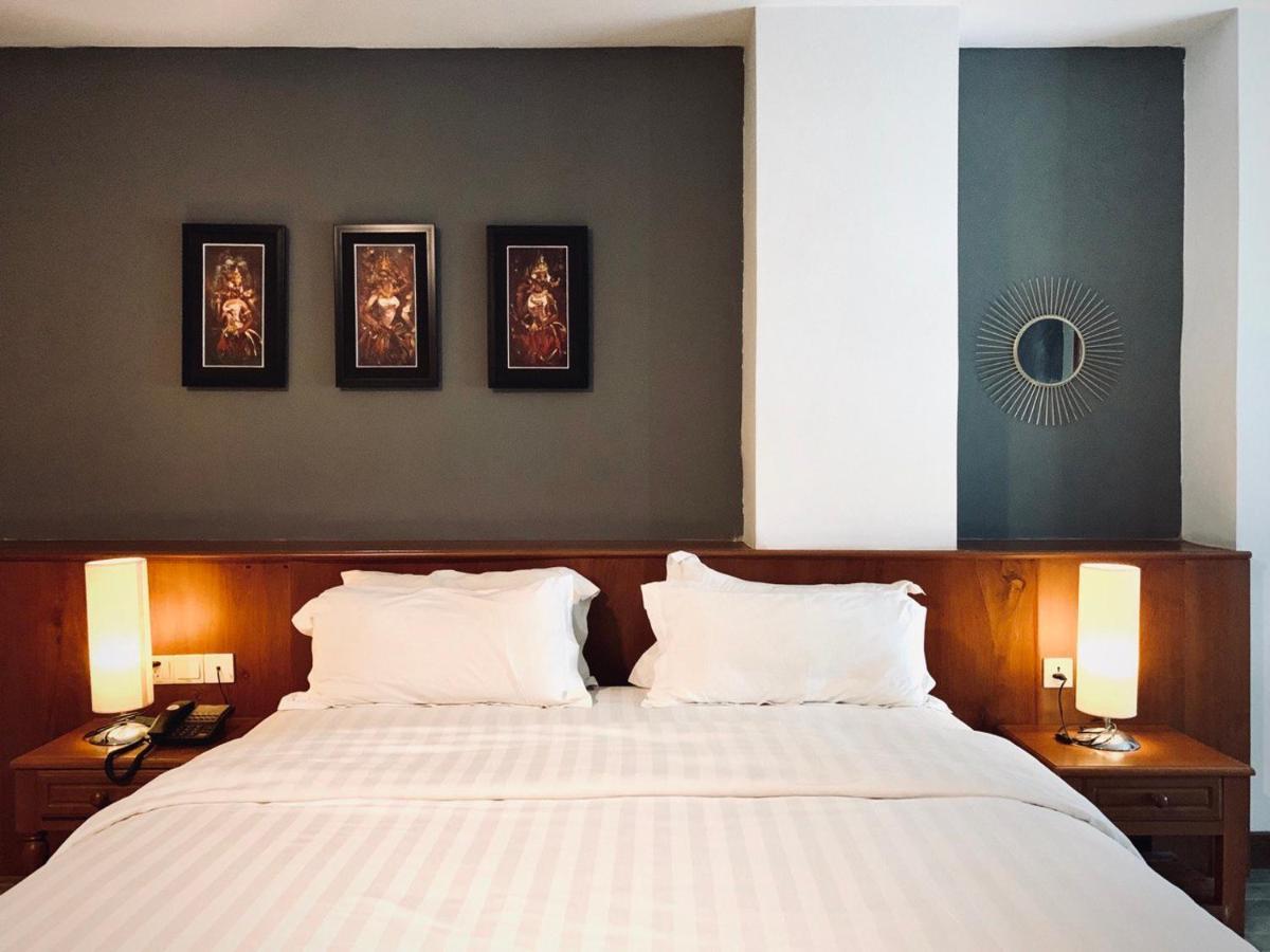 Point Boutique Hotel Phnom Pen Exterior foto